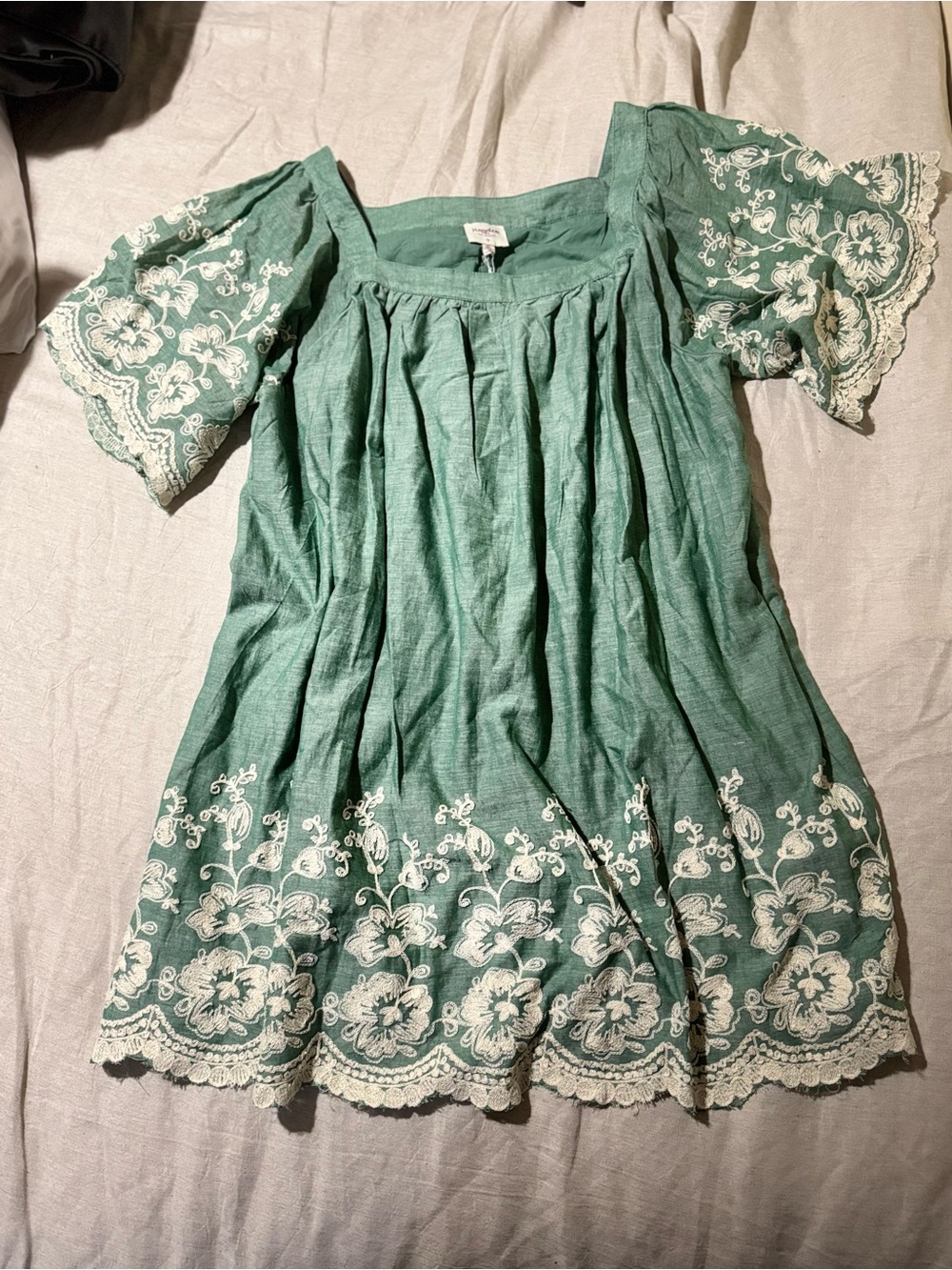 Hayden LA Women’s Green Embroidered Puff-Sleeve Dress Size 1XL Nwt